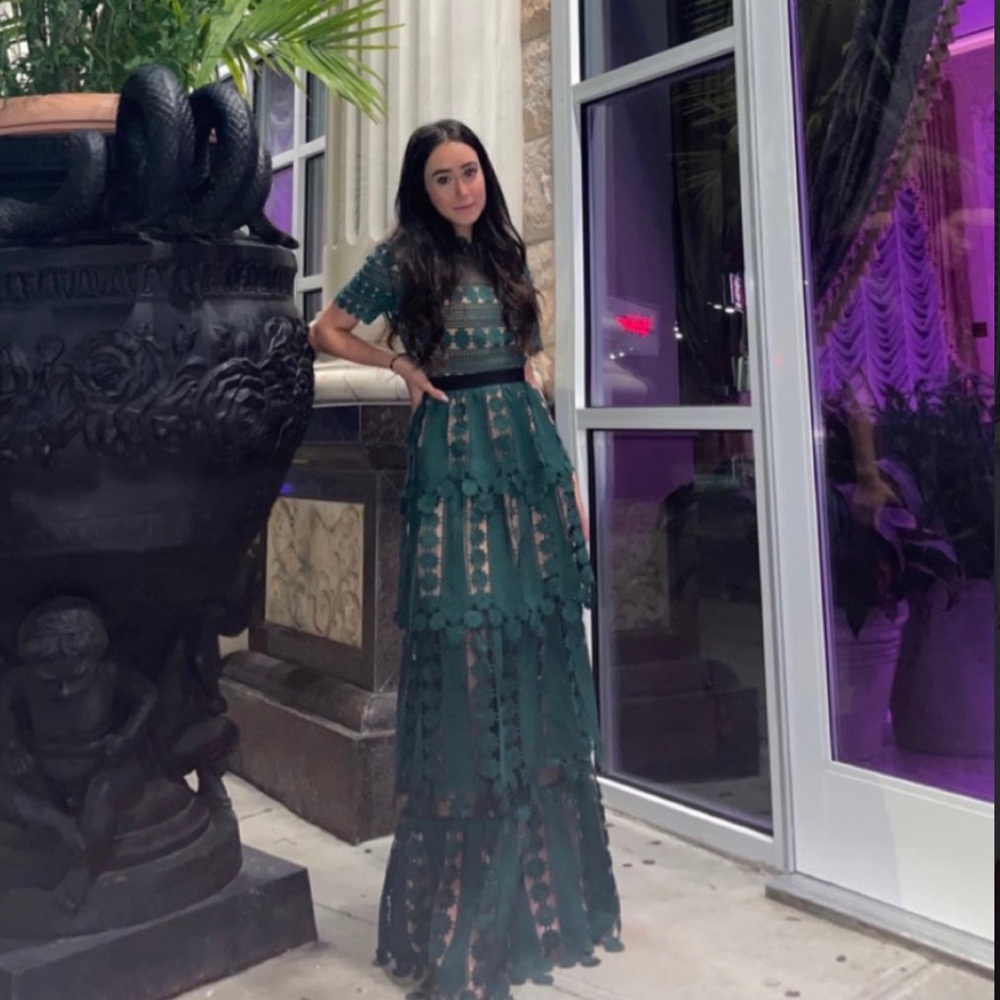 Elegant Green Lace Evening Gown